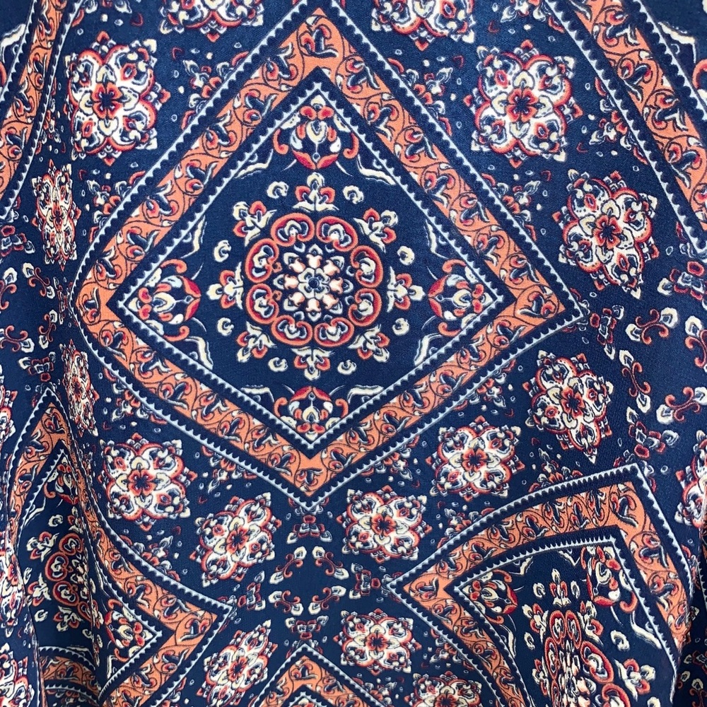 🆕💙 Blue & Orange Patterned Tank Top - Picture 3 of 9
